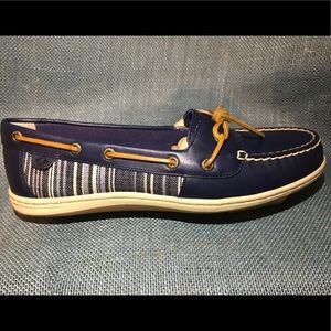 Women's Barrelfish Stripes Navy Boat Shoe Size 11